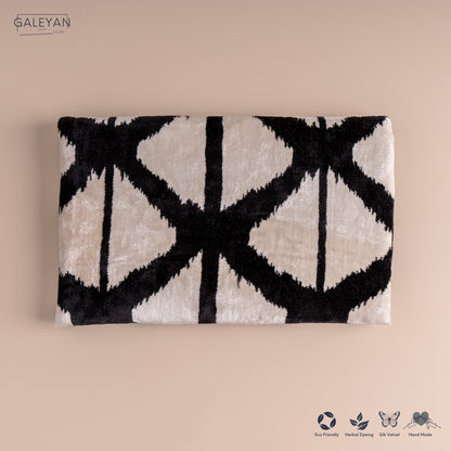 Silk Velvet Ikat Clutch – Off White / Black