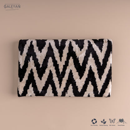 Silk Velvet Ikat Clutch – Off White / Black