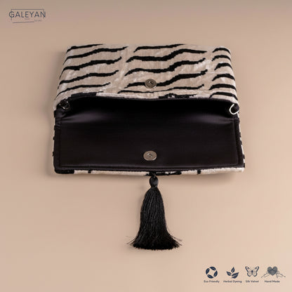 Silk Velvet Ikat Clutch – Off White / Black
