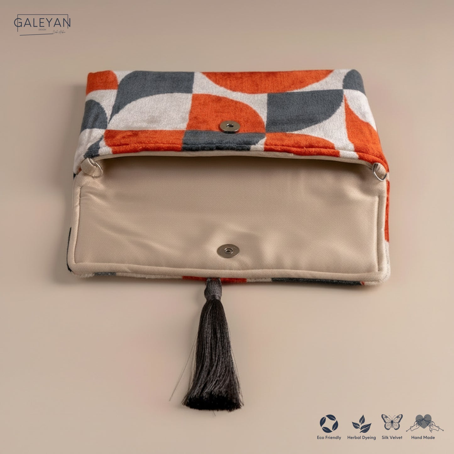 Silk Velvet Ikat Clutch – Off White / Red / Midnight Indigo