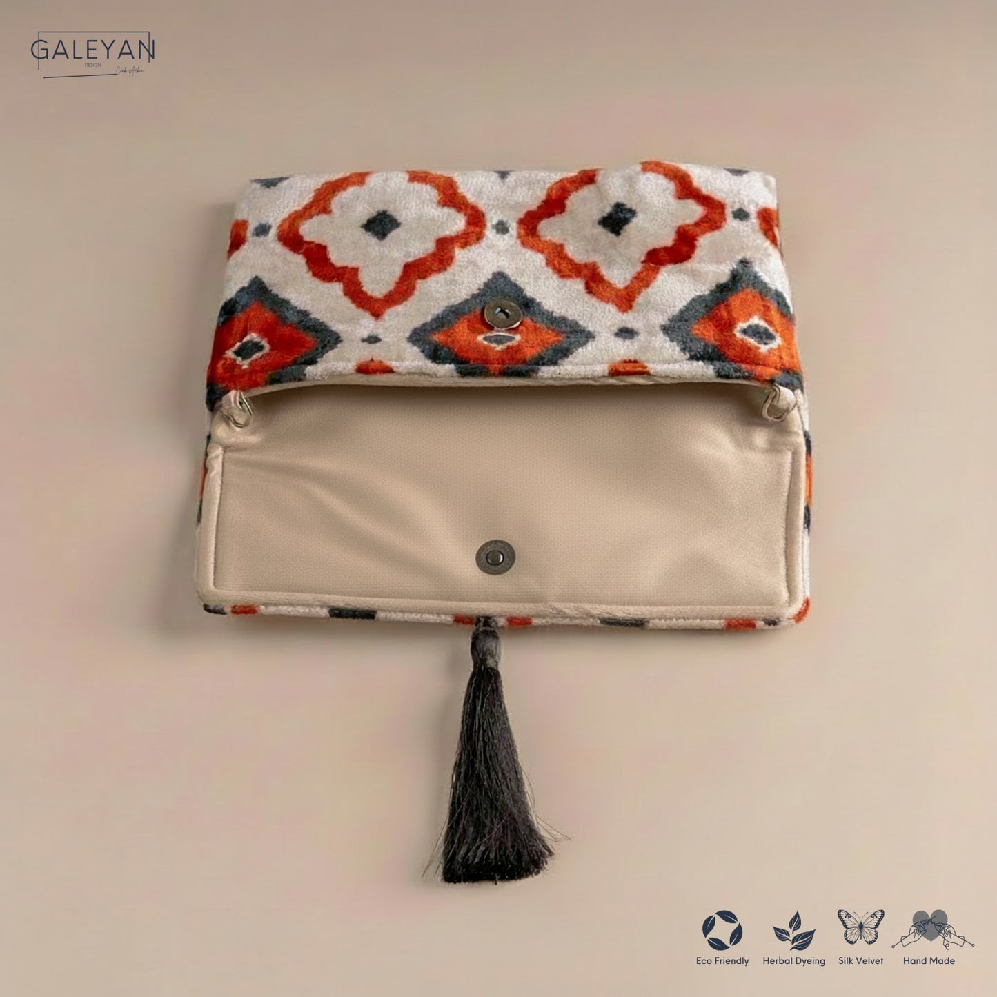 Silk Velvet Ikat Clutch – Off White / Red / Midnight Indigo