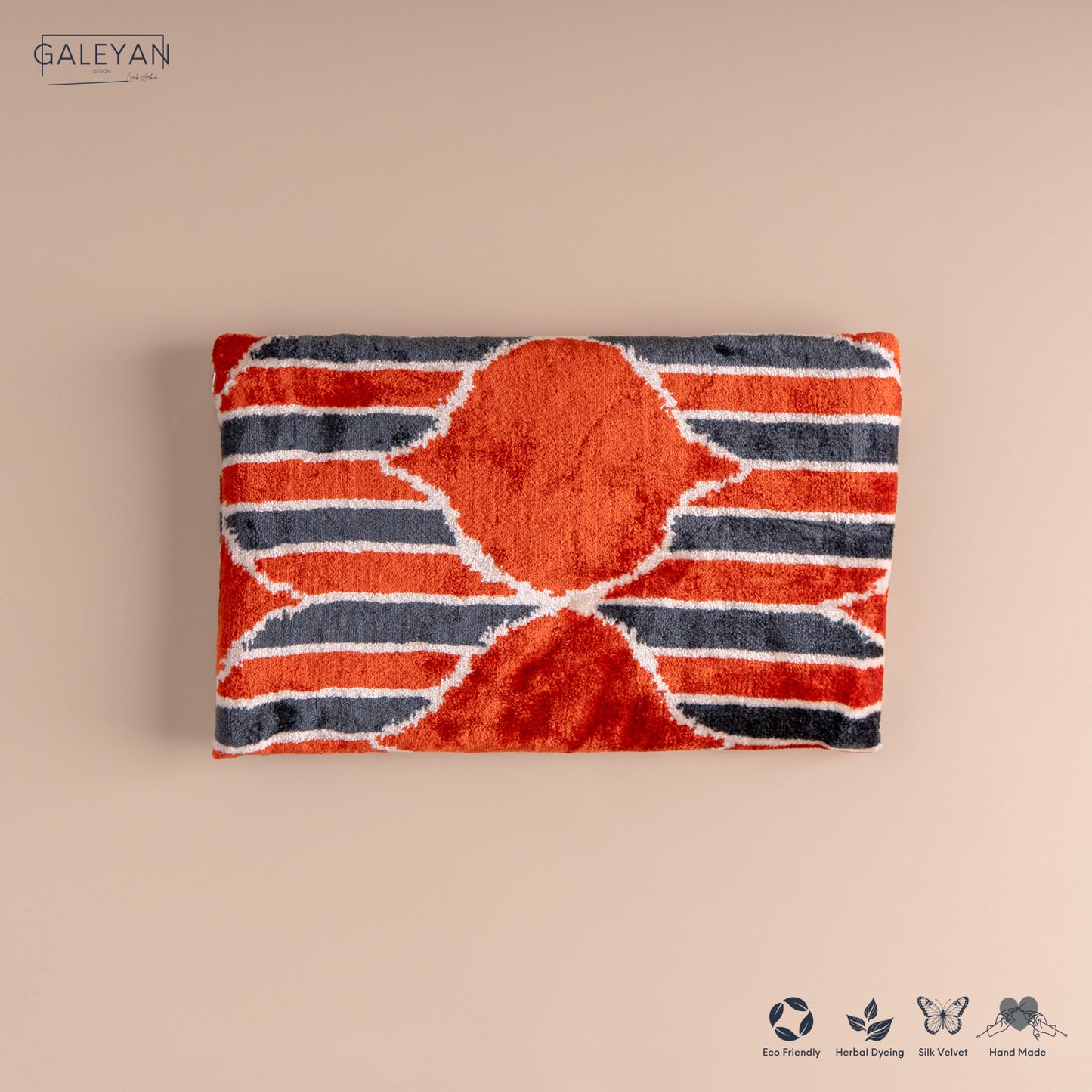 Silk Velvet Ikat Clutch – Off White / Red / Midnight Indigo