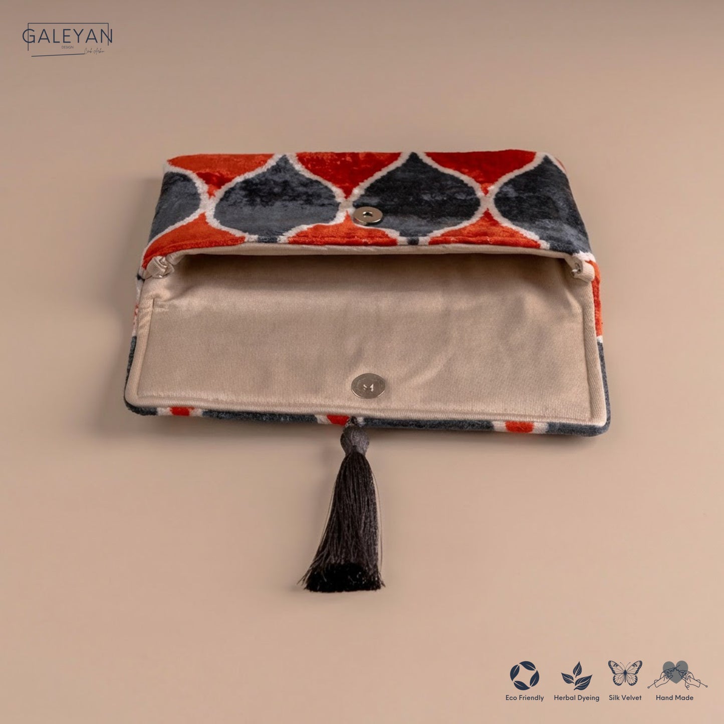 Silk Velvet Ikat Clutch – Off White / Red / Midnight Indigo