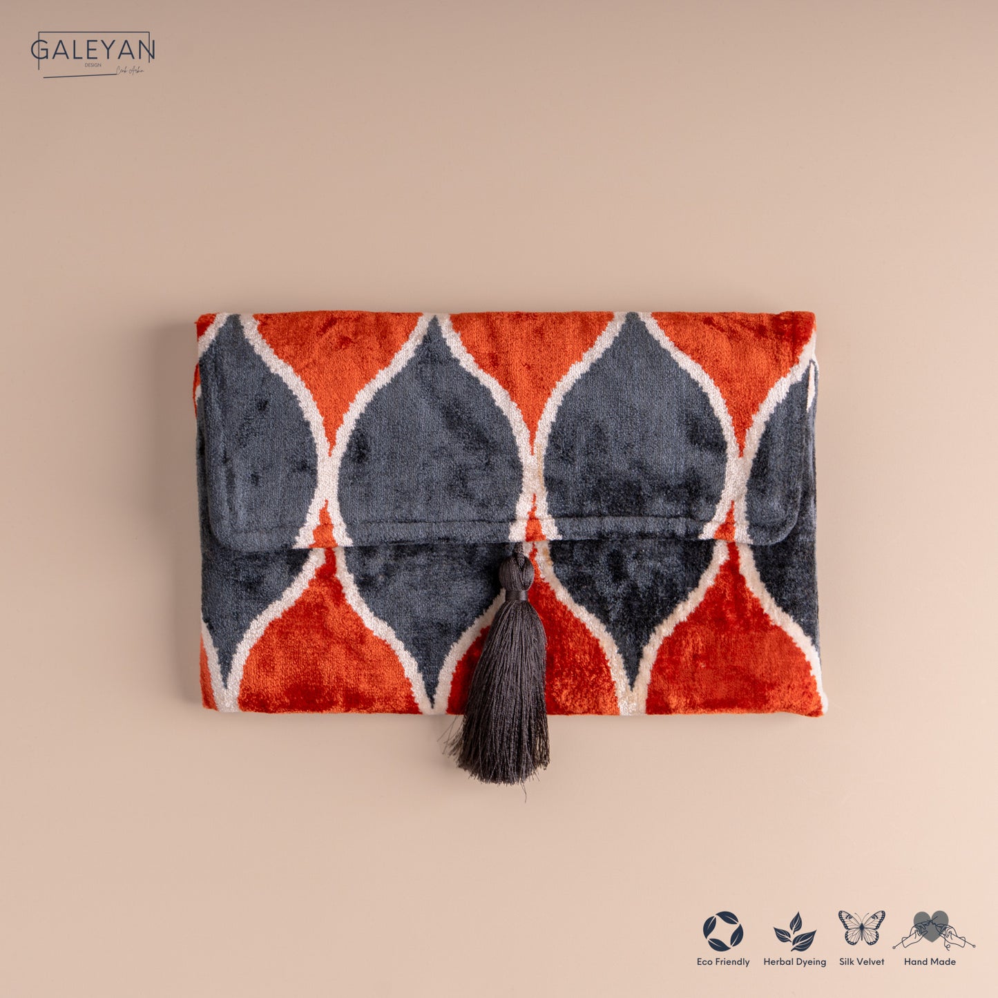 Silk Velvet Ikat Clutch – Off White / Red / Midnight Indigo