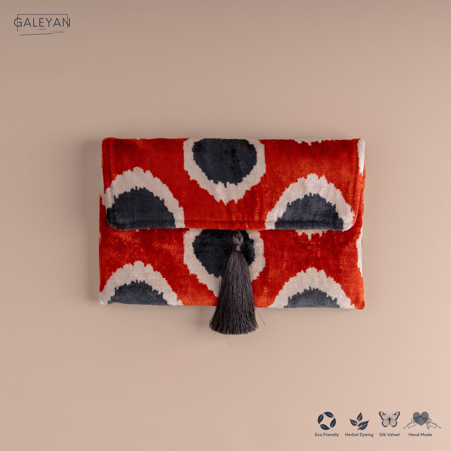 Silk Velvet Ikat Clutch – Off White / Red / Midnight Indigo