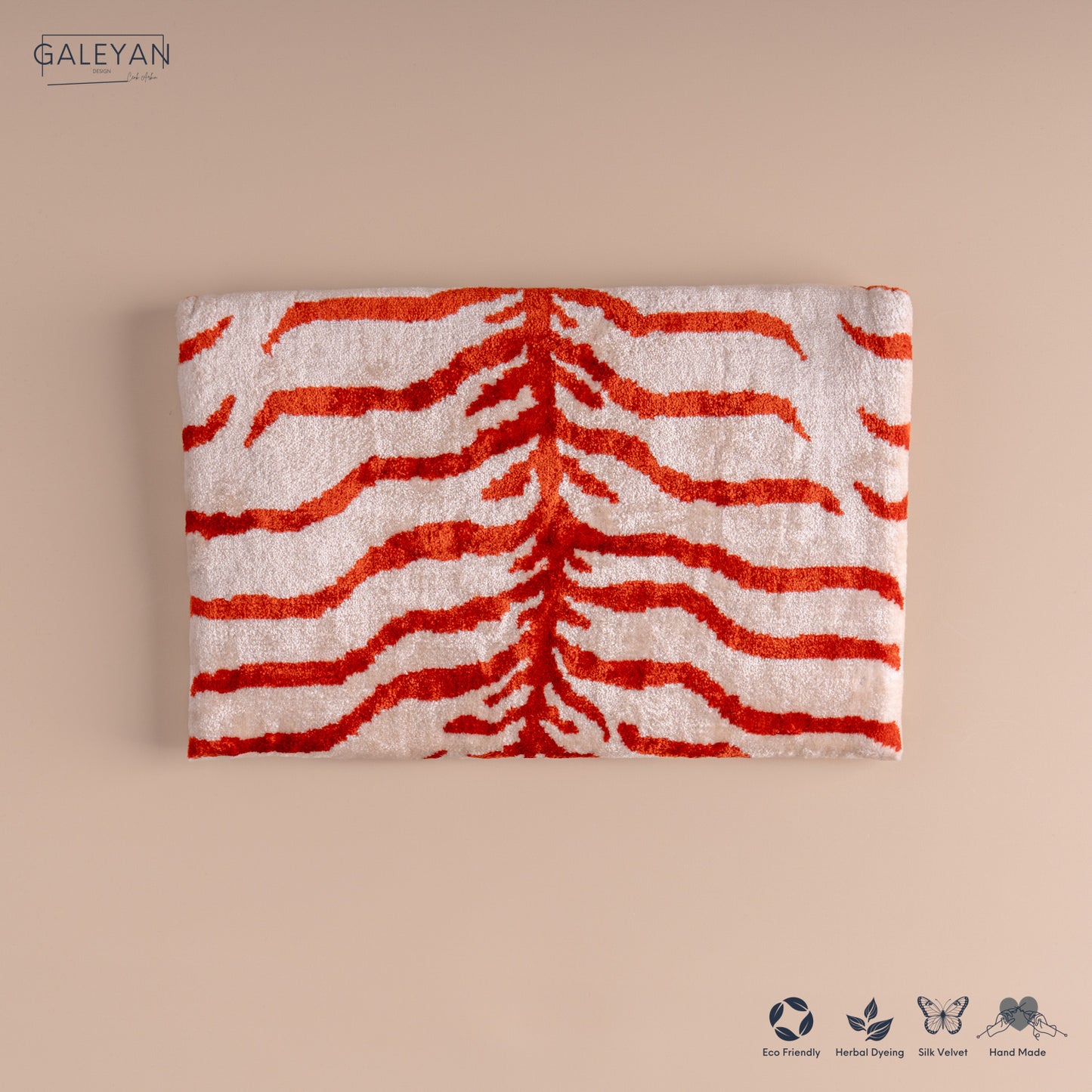 Silk Velvet Ikat Clutch – Off White / Red
