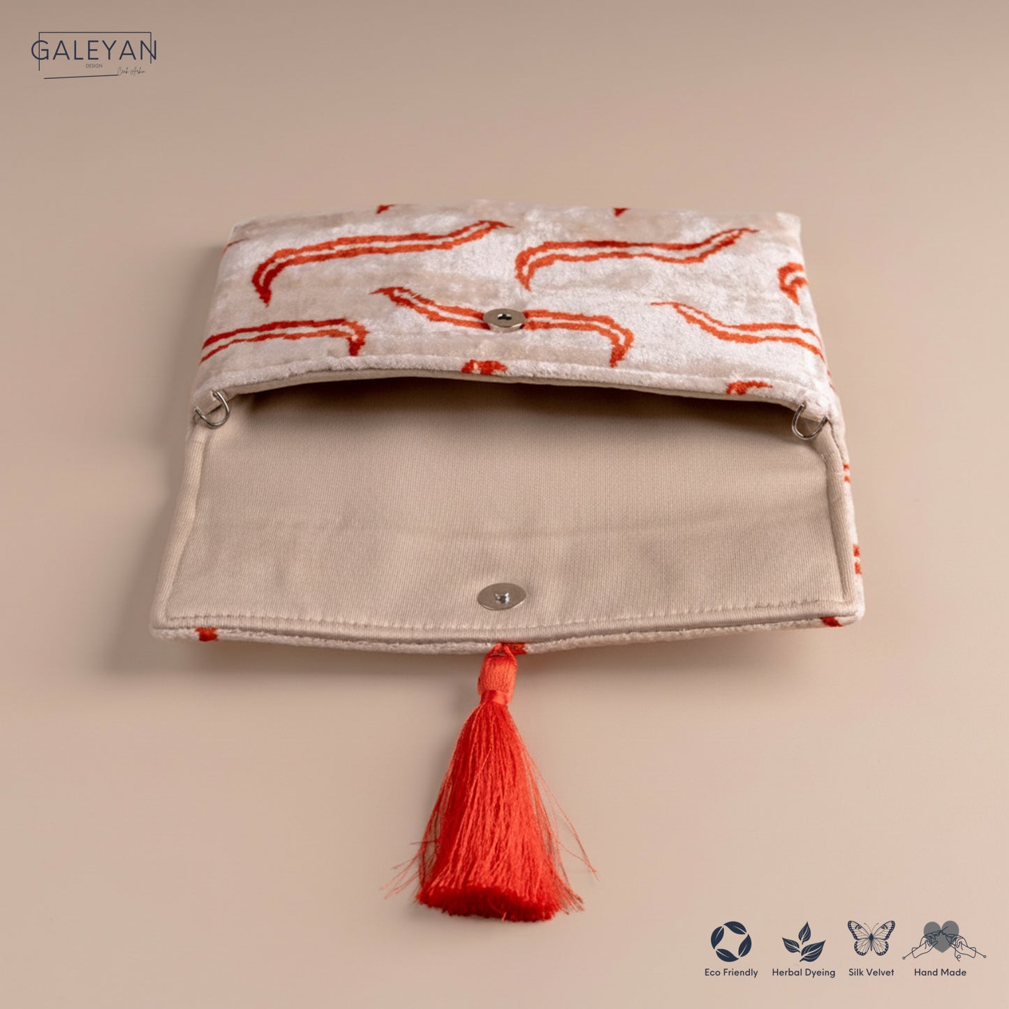 Silk Velvet Ikat Clutch – Off White / Red