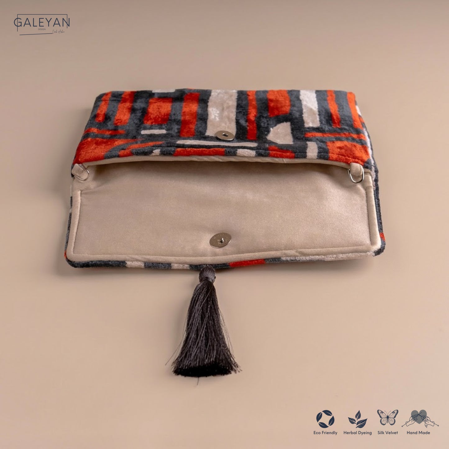 Silk Velvet Ikat Clutch – Off White / Red / Midnight Indigo