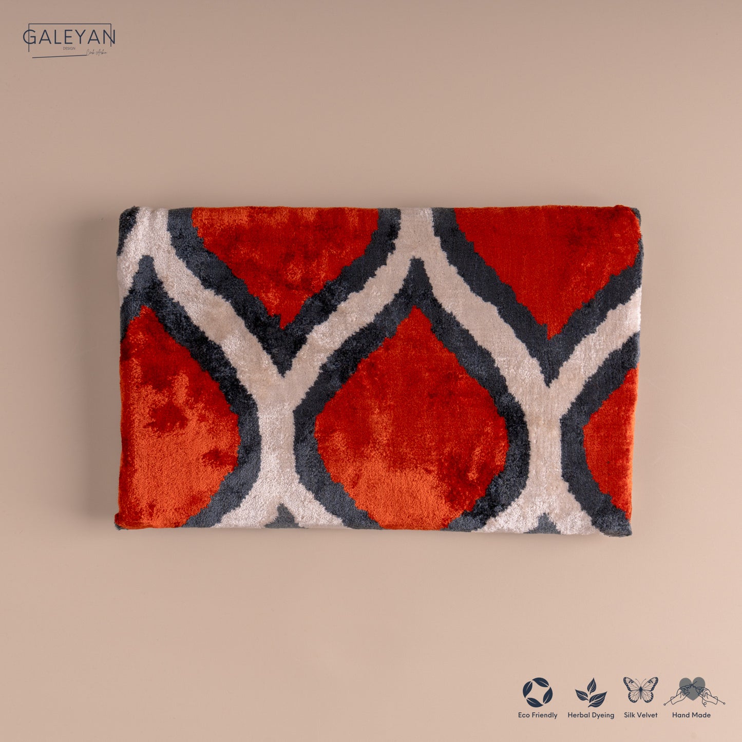 Silk Velvet Ikat Clutch – Off White / Red / Midnight Indigo