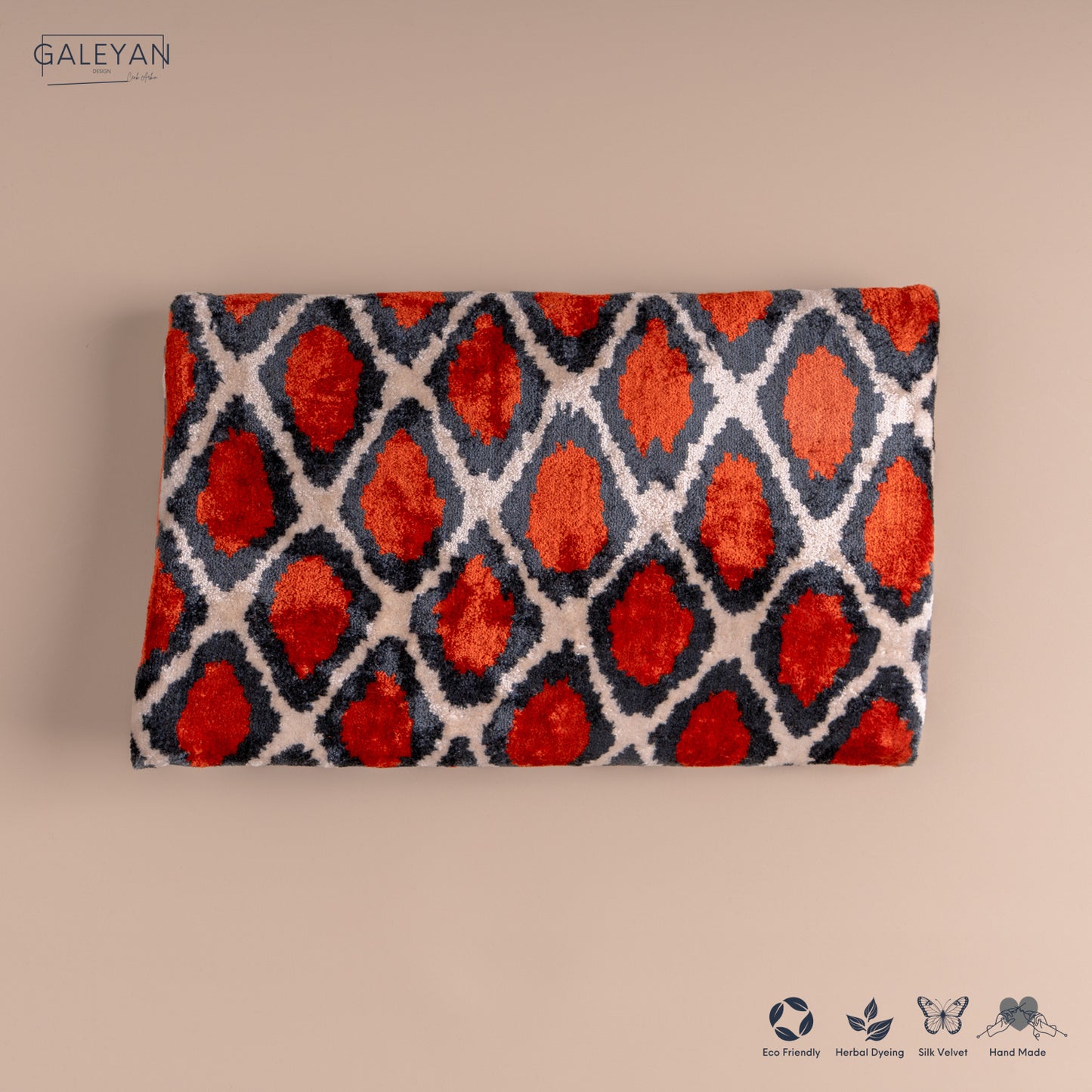 Silk Velvet Ikat Clutch – Off White / Red / Midnight Indigo
