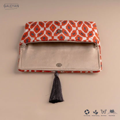Silk Velvet Ikat Clutch – Off White / Red / Midnight Indigo
