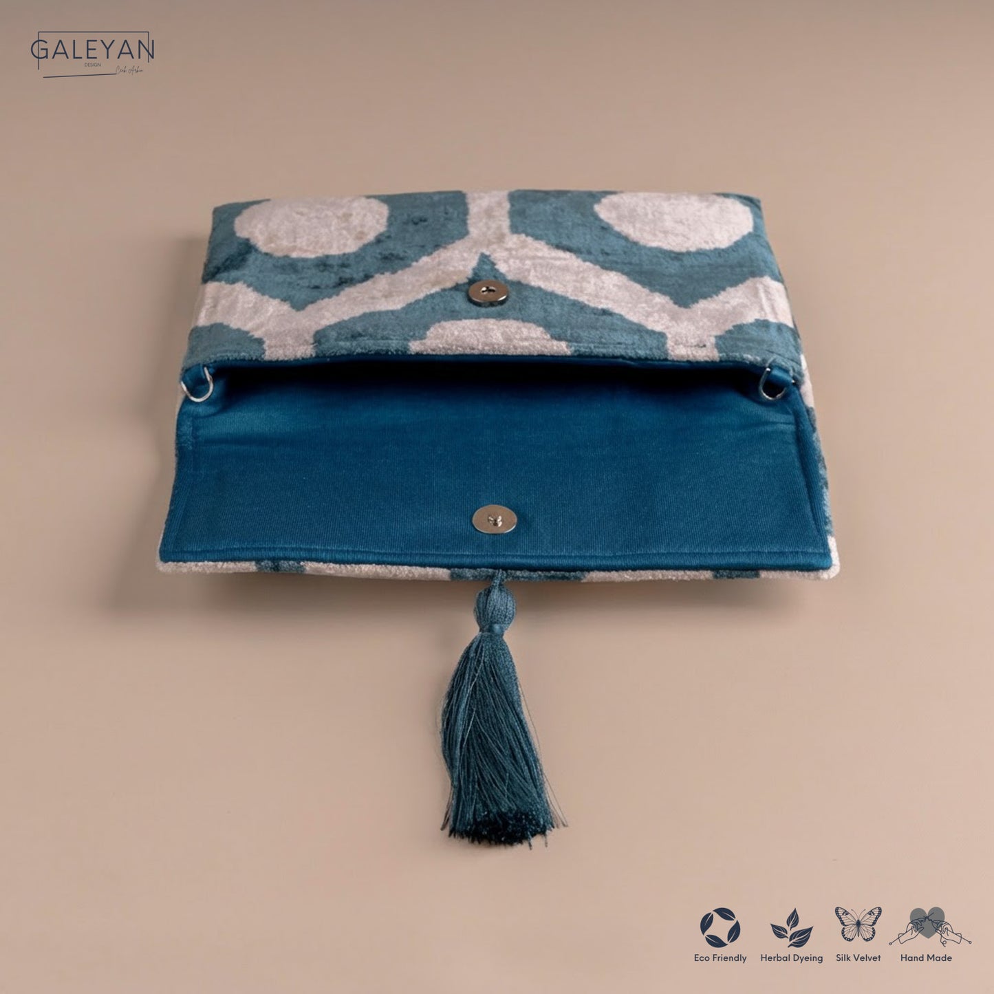 Silk Velvet Ikat Clutch – Off White / Turquoise