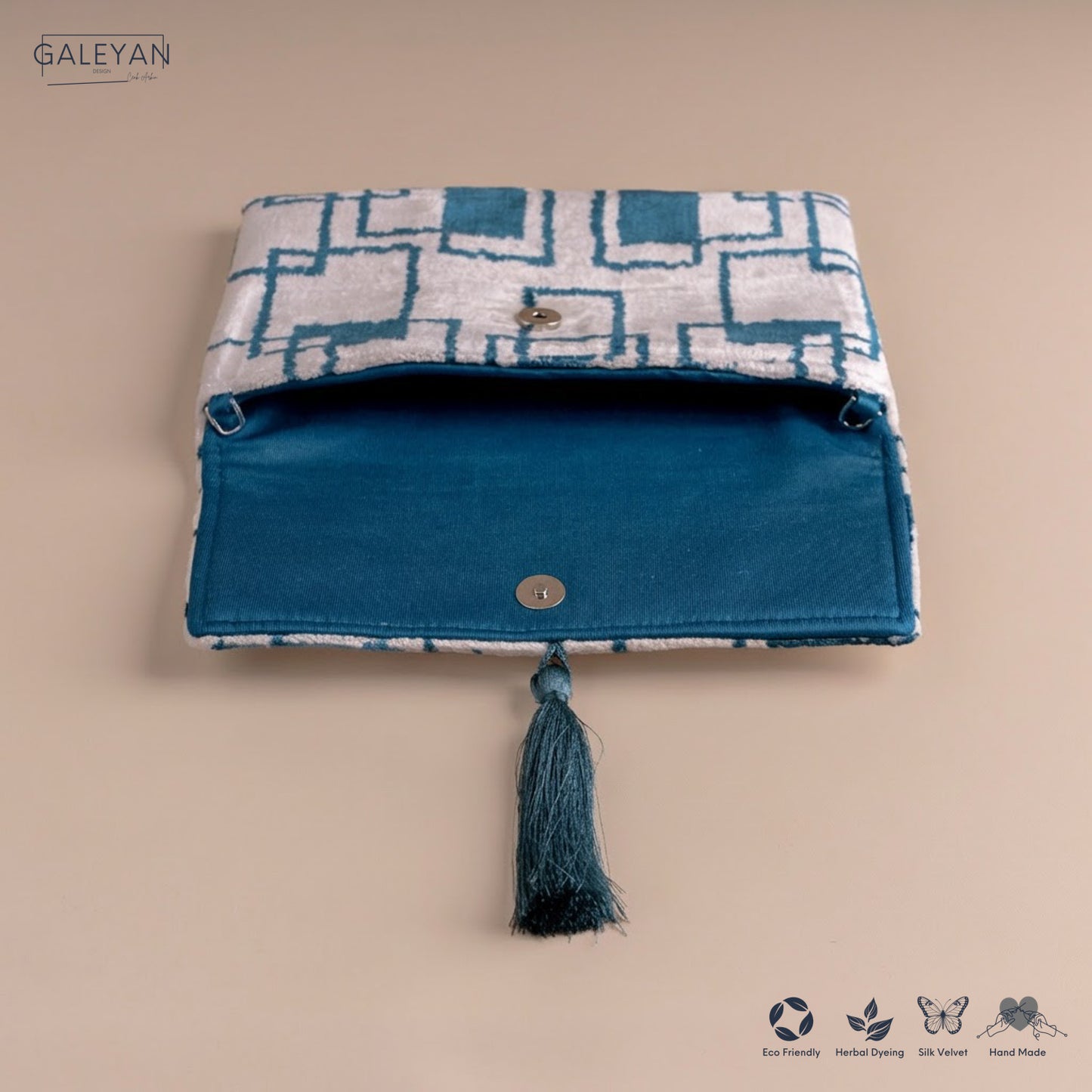 Silk Velvet Ikat Clutch – Off White / Turquoise