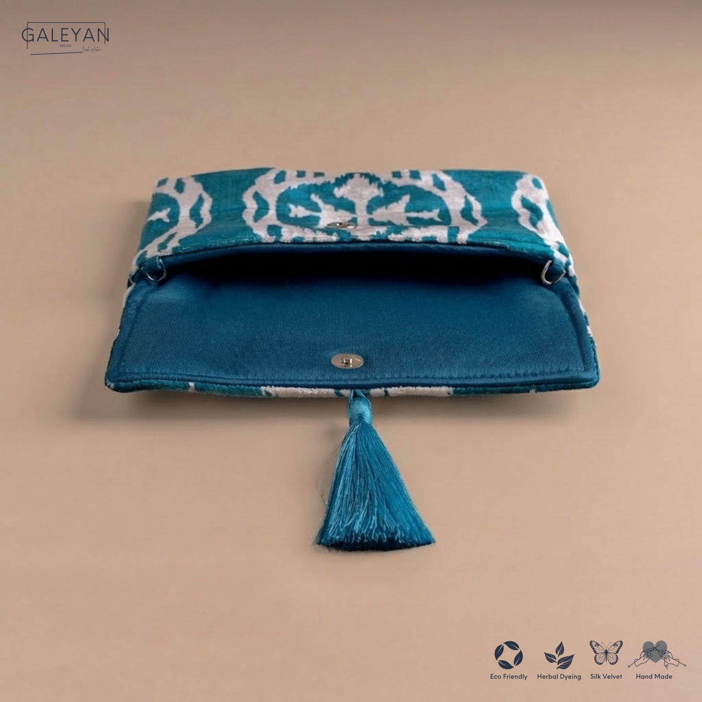 Silk Velvet Ikat Clutch – Off White / Turquoise