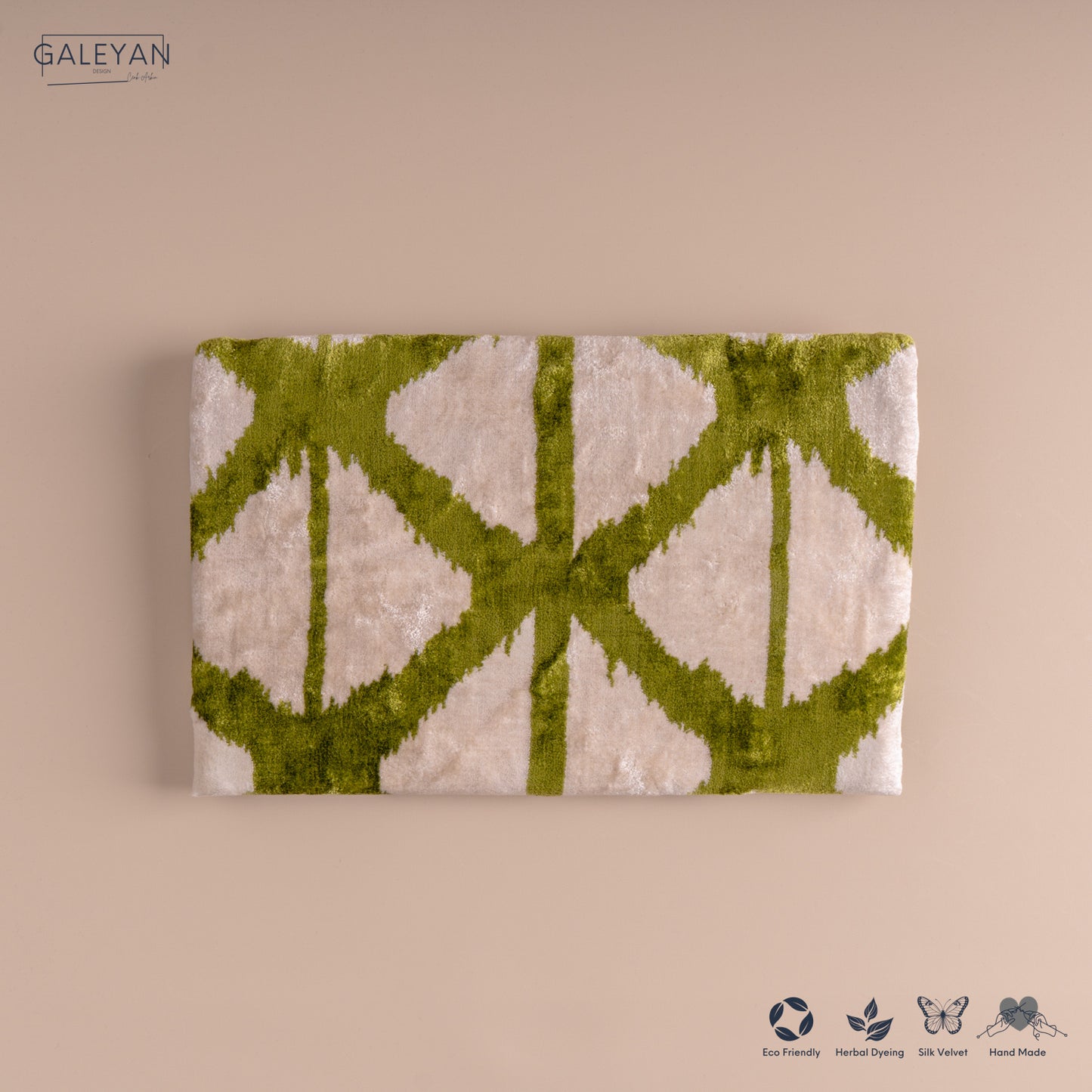 Silk Velvet Ikat Clutch – Off White / Pistachio Green