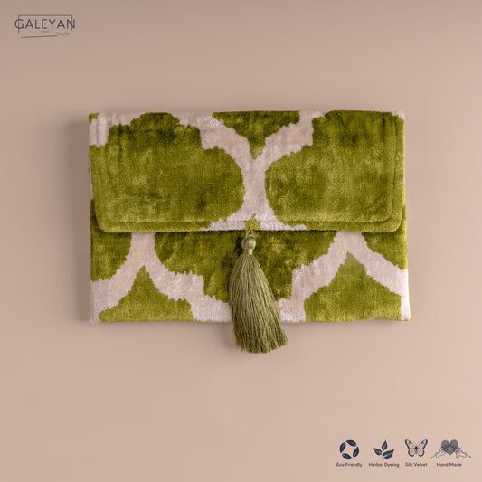 Silk Velvet Ikat Clutch – Off White / Green