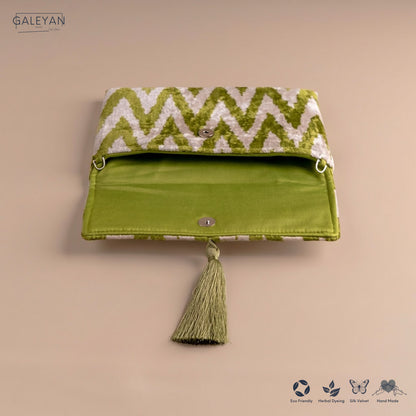 Silk Velvet Ikat Clutch – Off White / Pistachio Green