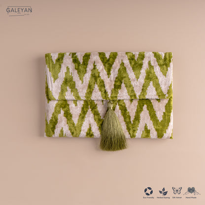 Silk Velvet Ikat Clutch – Off White / Pistachio Green