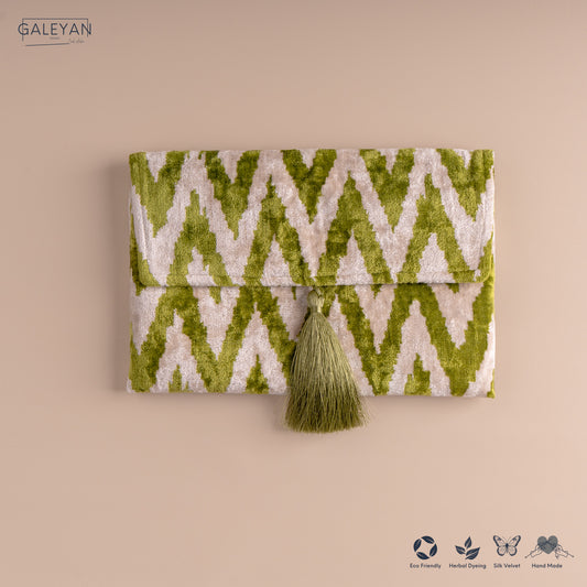 Silk Velvet Ikat Clutch – Off White / Pistachio Green