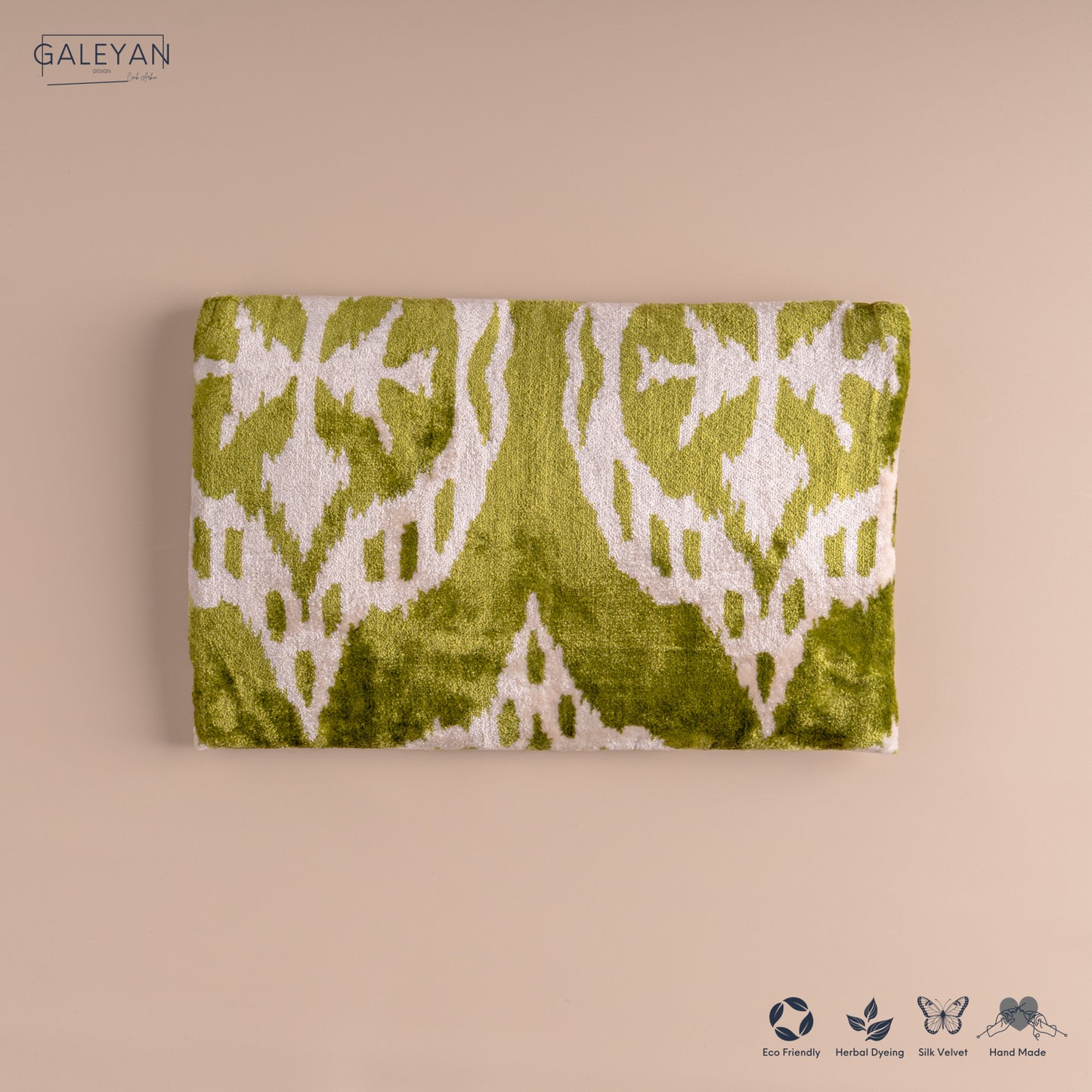 Silk Velvet Ikat Clutch – Off White / Pistachio Green