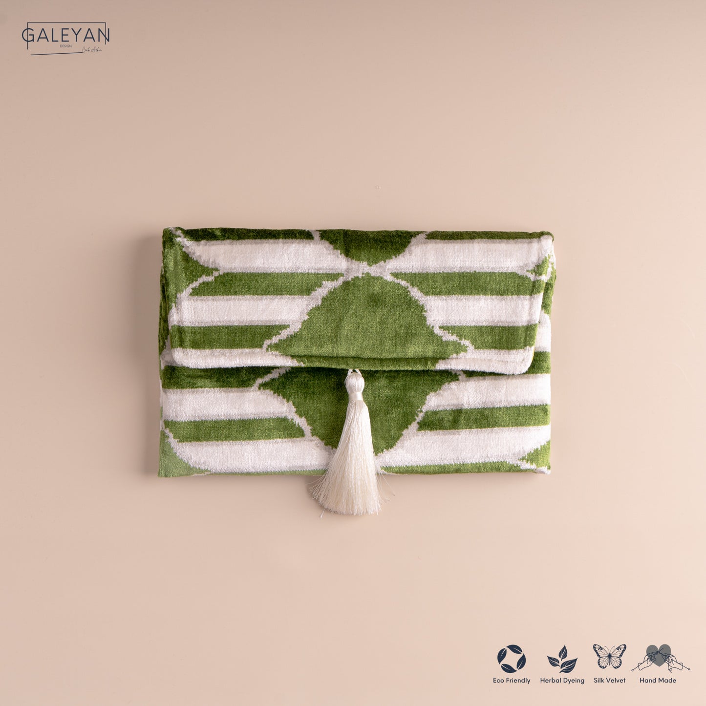 Silk Velvet Ikat Clutch – Off White / Green