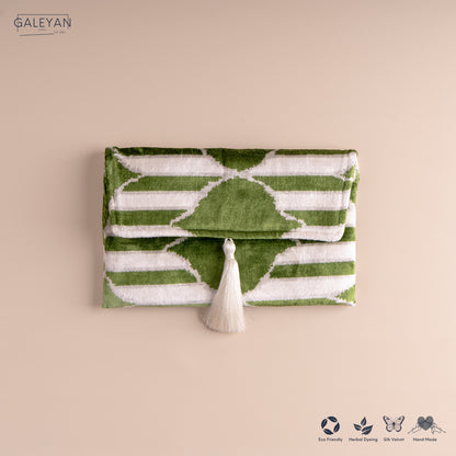 Silk Velvet Ikat Clutch – Off White / Green