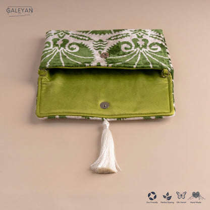 Silk Velvet Ikat Clutch – Off White / Green