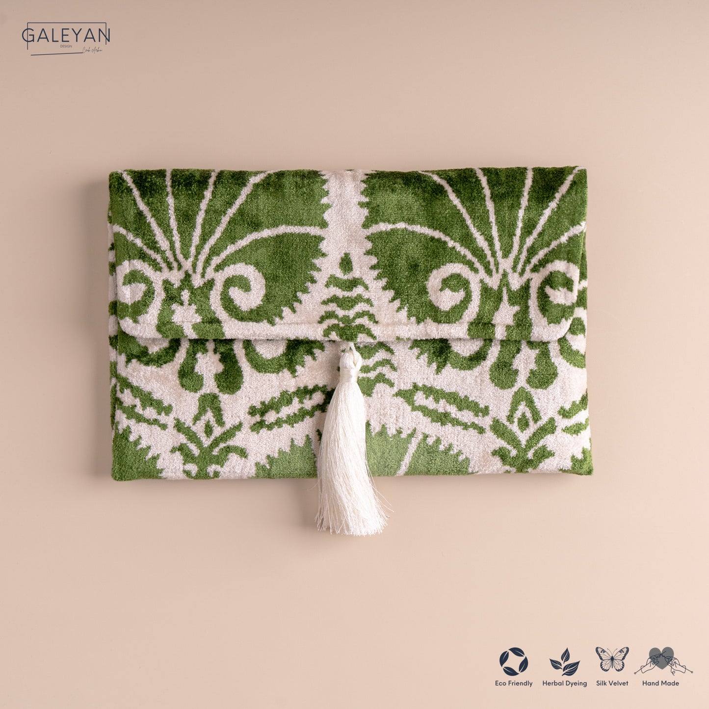 Silk Velvet Ikat Clutch – Off White / Green