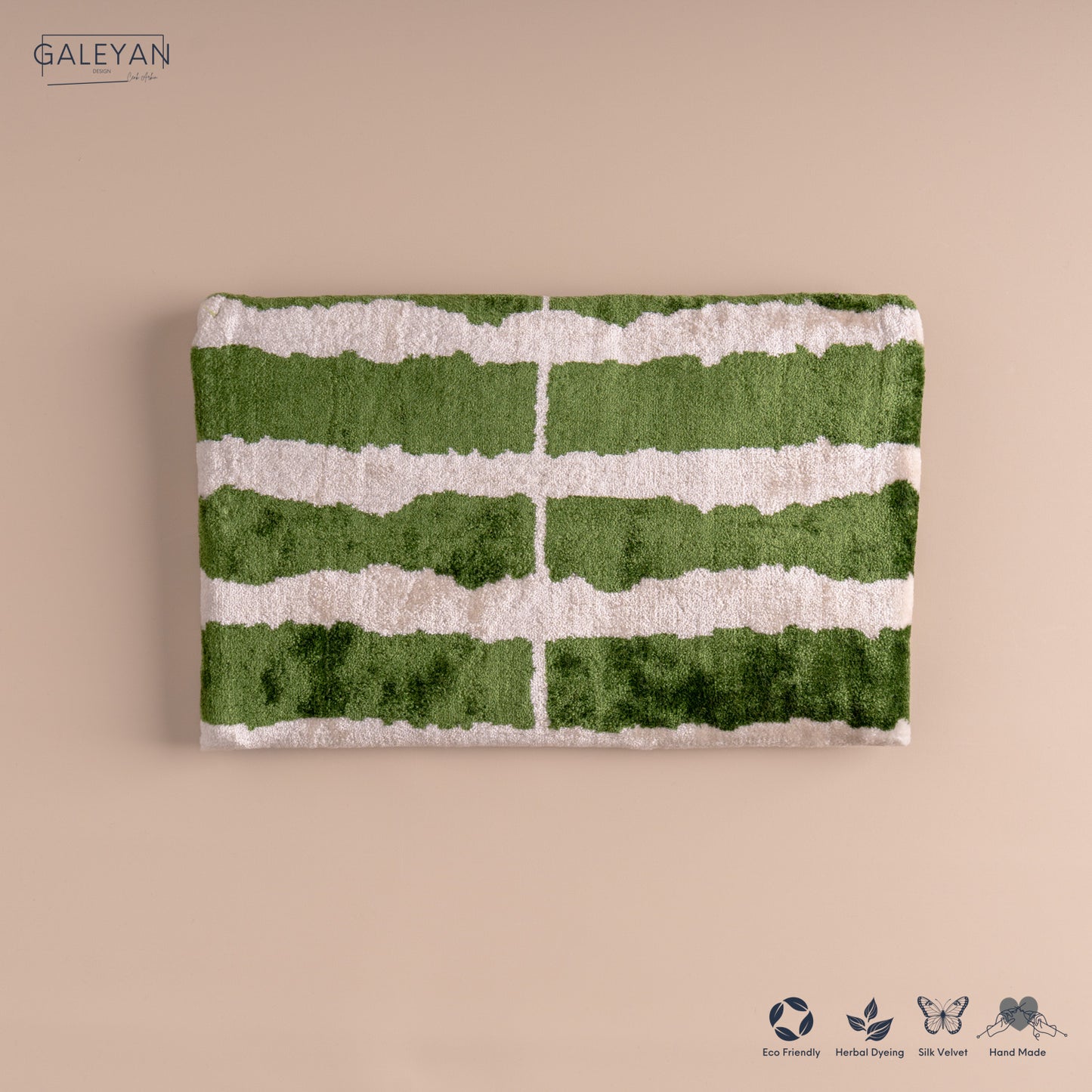 Silk Velvet Ikat Clutch – Off White / Green