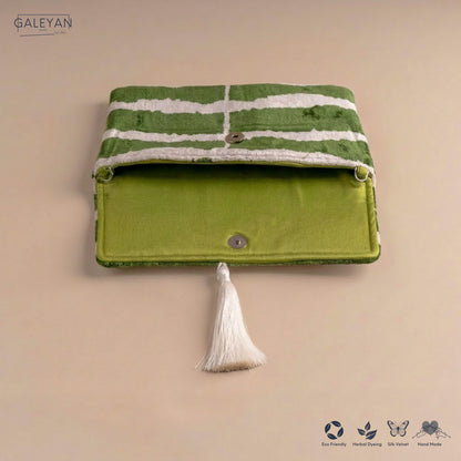 Silk Velvet Ikat Clutch – Off White / Green