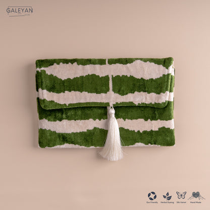 Silk Velvet Ikat Clutch – Off White / Green