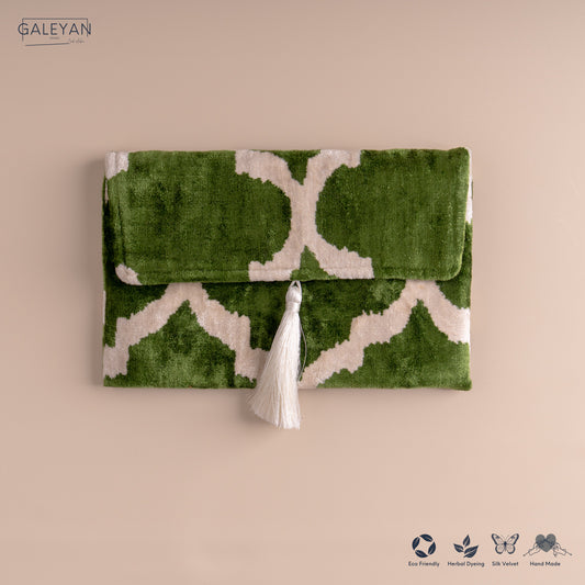 Silk Velvet Ikat Clutch – Off White / Green