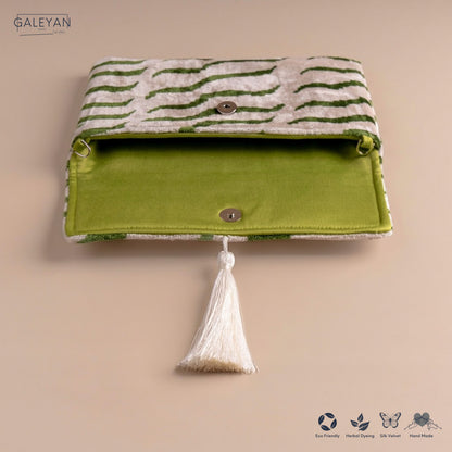 Silk Velvet Ikat Clutch – Off White / Green
