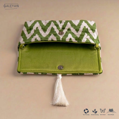 Silk Velvet Ikat Clutch – Off White / Green