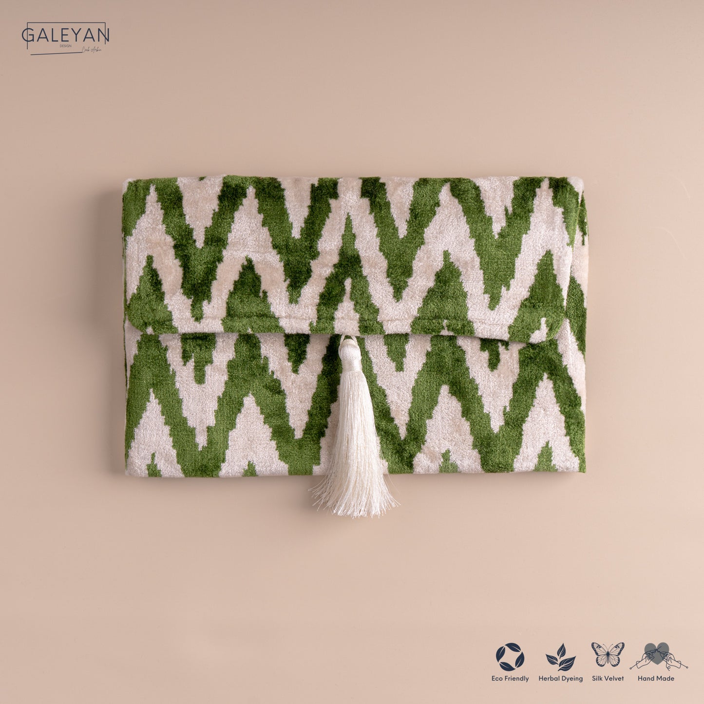 Silk Velvet Ikat Clutch – Off White / Green