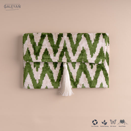 Silk Velvet Ikat Clutch – Off White / Green