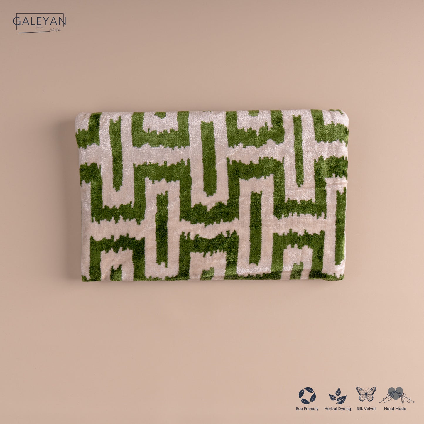 Silk Velvet Ikat Clutch – Off White / Green