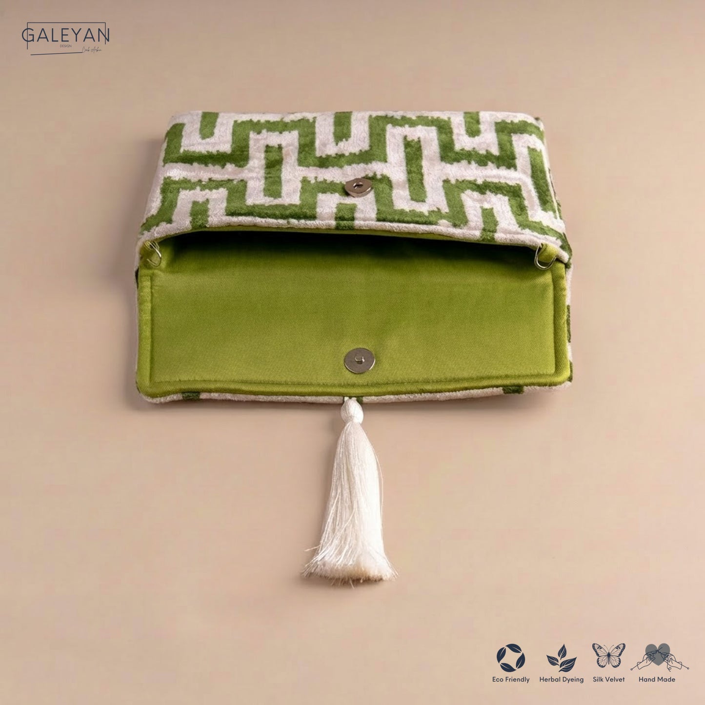 Silk Velvet Ikat Clutch – Off White / Green
