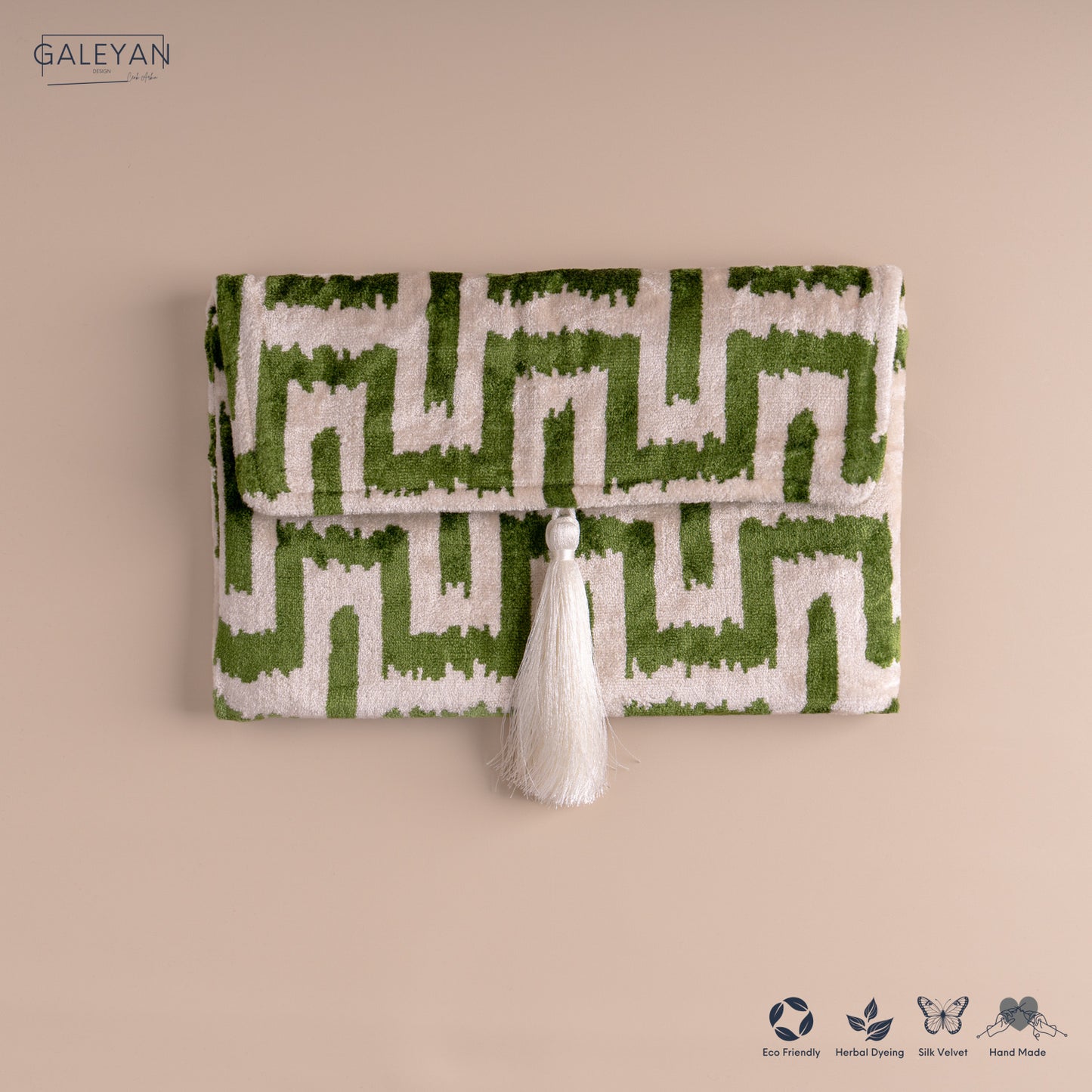 Silk Velvet Ikat Clutch – Off White / Green