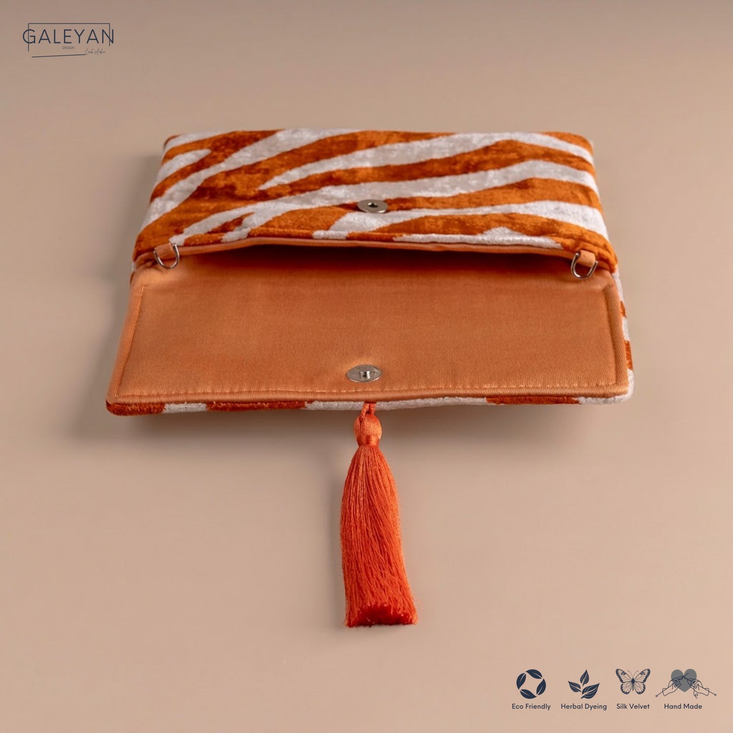 Silk Velvet Ikat Clutch – Off White / Amber