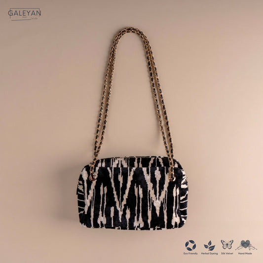 Silk Velvet Ikat Shoulder Bag – Off White / Black