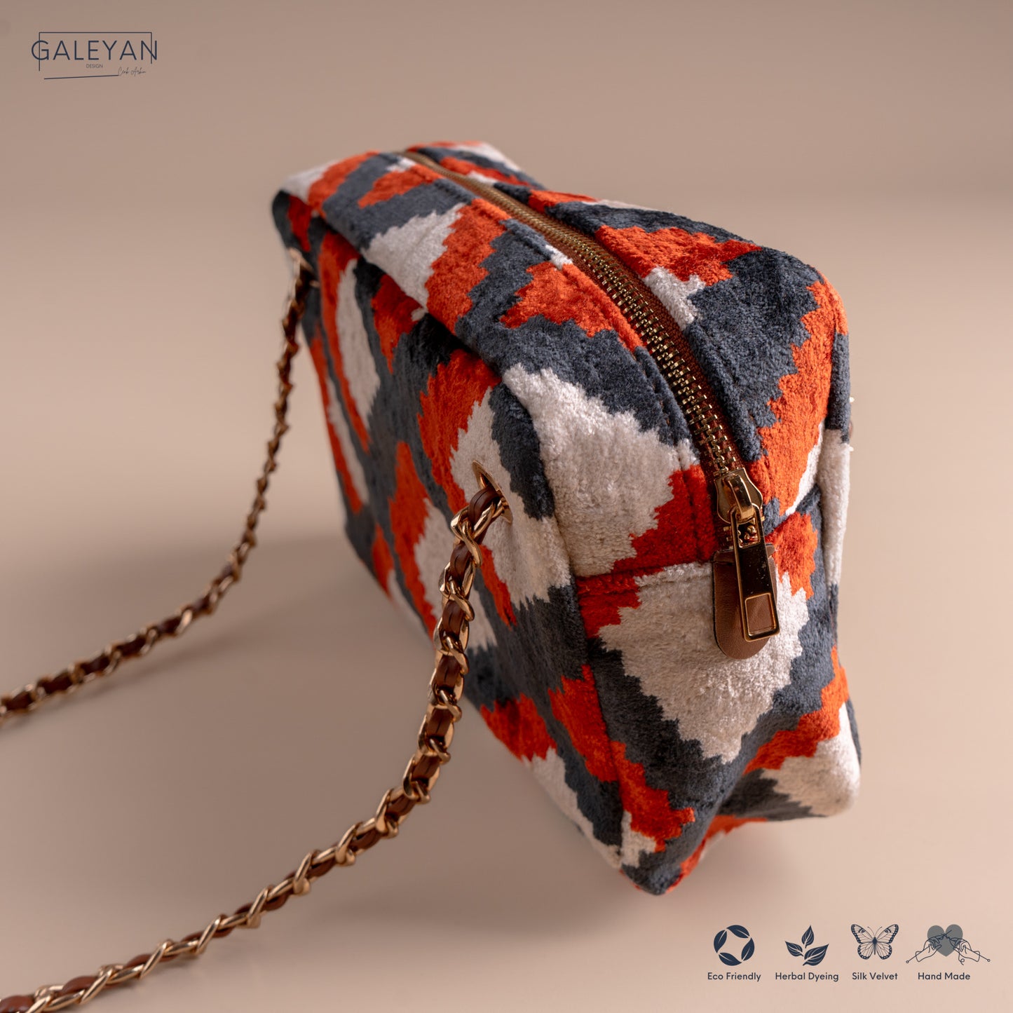 Silk Velvet Ikat Shoulder Bag – Off White / Red / Midnight Indigo