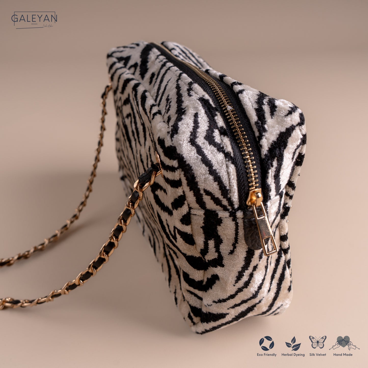 Silk Velvet Ikat Shoulder Bag – Off White / Black