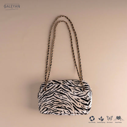 Silk Velvet Ikat Shoulder Bag – Off White / Black