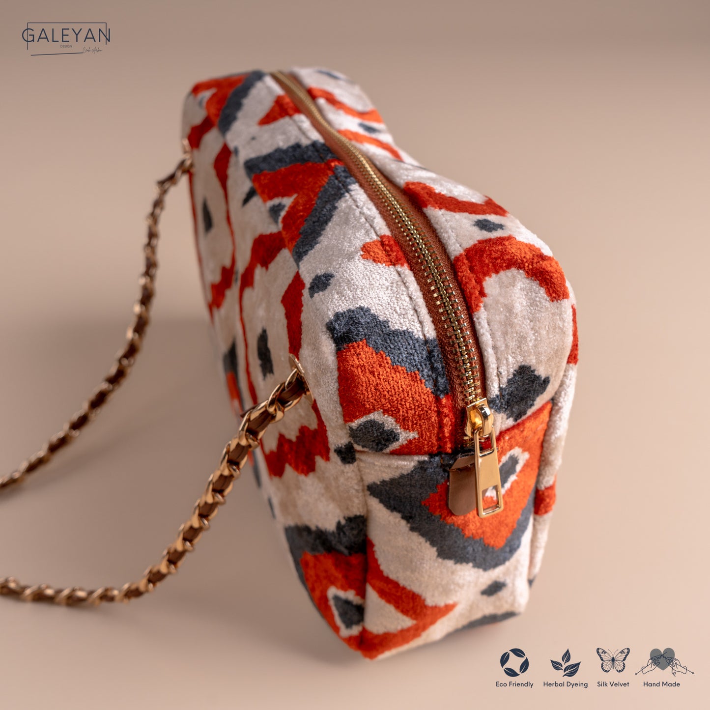Silk Velvet Ikat Shoulder Bag – Off White / Red / Midnight Indigo