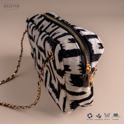 Silk Velvet Ikat Shoulder Bag – Off White / Black