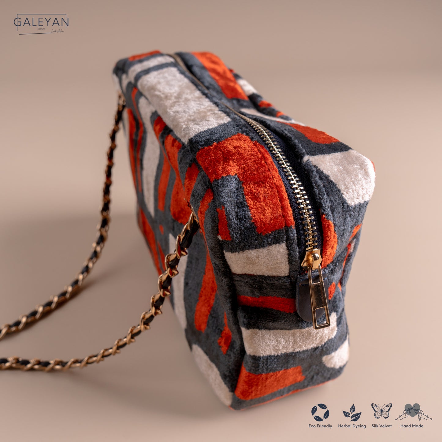 Silk Velvet Ikat Shoulder Bag – Off White / Red / Midnight Indigo