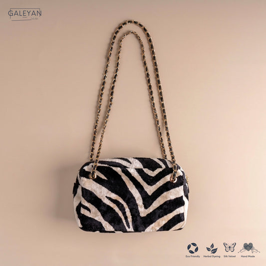 Silk Velvet Ikat Shoulder Bag – Off White / Black