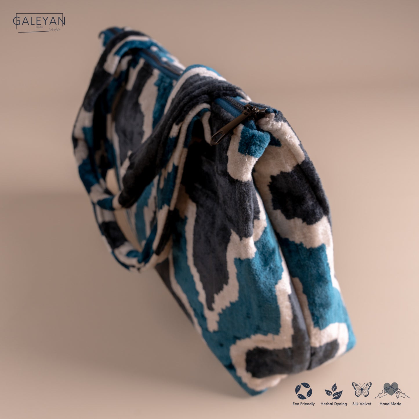 Silk Velvet Ikat Shoulder Bag – Off White / Turquoise / Midnight Indigo