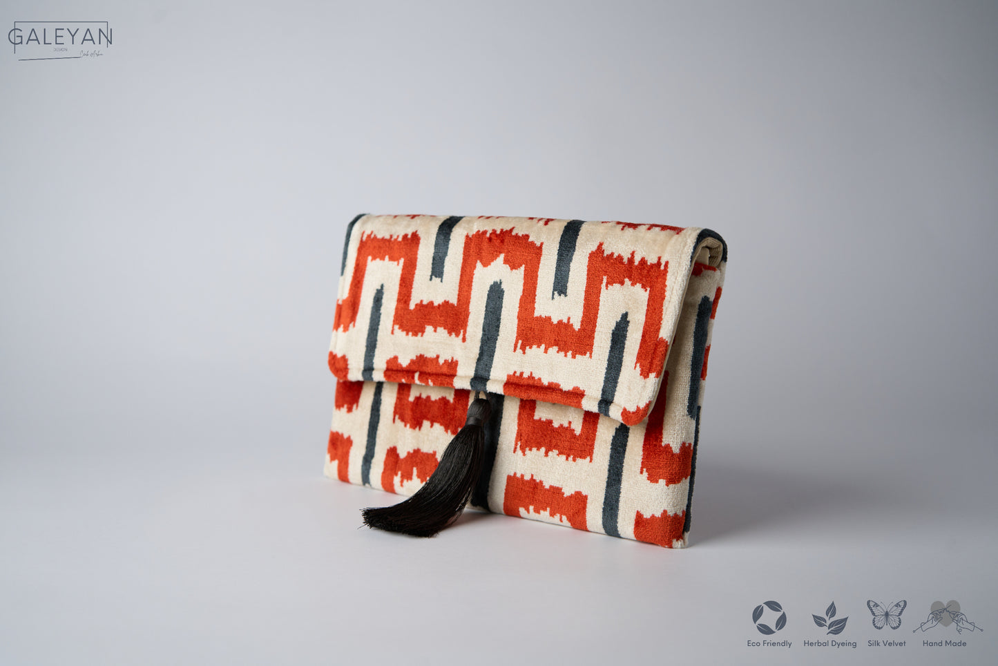 Silk Velvet Ikat Clutch – Off White / Red / Navy
